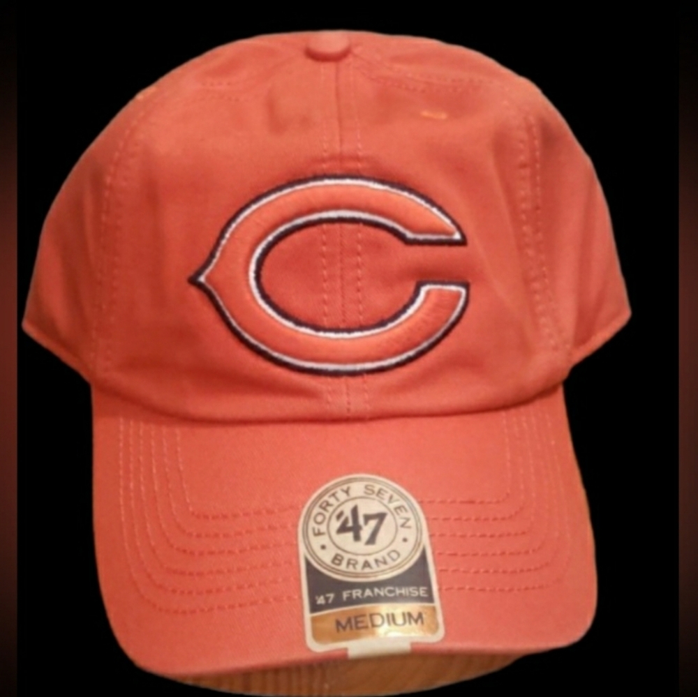 BRAND NEW! 47 Chicago Bears fitted hat in Medium.